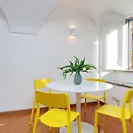 Clementina Charme - My Extra Apartment Rom