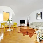 Clementina Charme - My Extra Apartment *